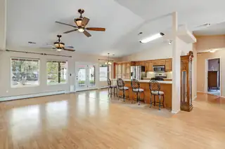 1106 Valley View Drive SW 