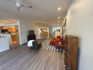 5536 Overlook Drive NE Hot Tub