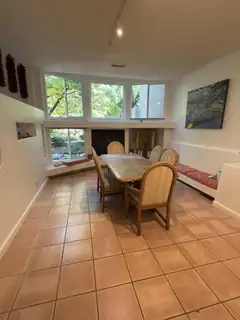 5536 Overlook Drive NE 