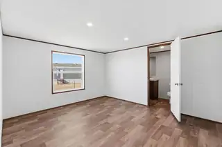 10 DELAWARE Court Living Room