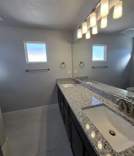 4022 Silver Springs Road NE 