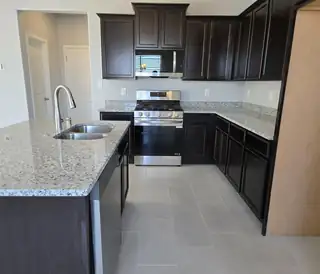 4022 Silver Springs Road NE 