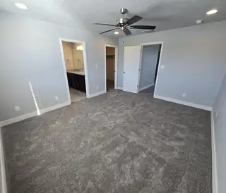 4022 Silver Springs Road NE 