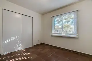 721 Palomas Drive NE Bedroom