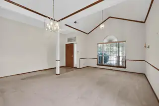 4320 LA PALOMA Road NW Living Room