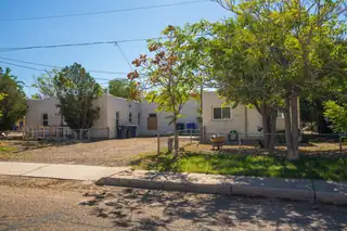 502 Headingly Avenue NW 