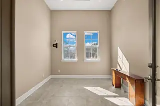 370 Zuni River Circle SW Living Room