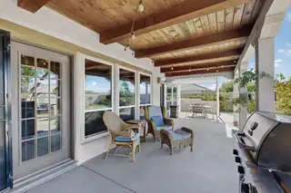 1425 Crestview Drive Patio