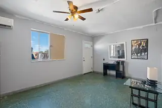 817 Oreja De Oro Drive SE Living Room