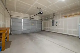 6816 Cleary Loop NE Garage