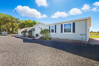 8 James Sanchez Lane, Belen 