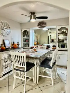 2724 BARCELONA Place SW 