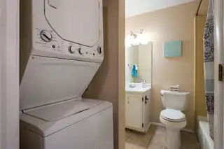 901 Country Club Drive SE APT G Patio