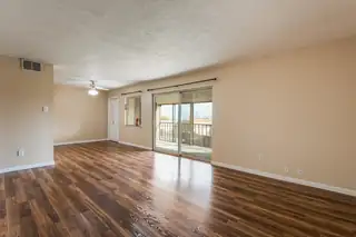 901 Country Club Drive SE APT G Bedroom