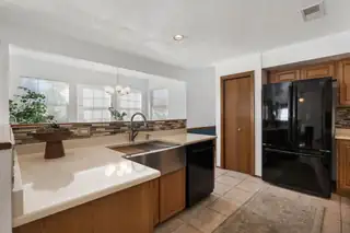 2940 Trevino Drive SE Kitchen