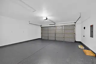 7001 Zinnia NW Garage