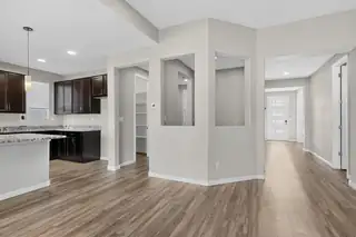 1800 Duke City Street SE Kitchen