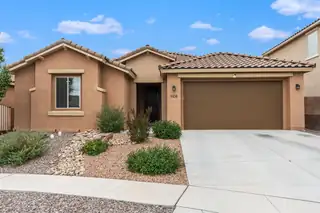 9108 Vista Bosquejo Road NW 