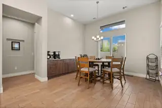 9204 Balloon Glow Lane NE Dining Room