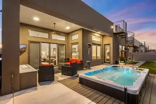 9204 Balloon Glow Lane NE Patio