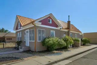 701 3rd Street SW Exterior Front