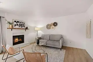 6813 Los Trechos Court NE 