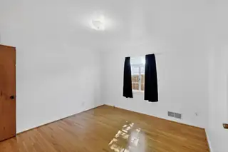 829 Jefferson Street NE Bedroom