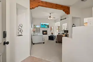 7408 Cerros Place NW Living Room