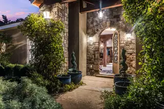 4658 Los Poblanos Circle NW Living Room