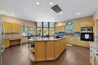 412 Live Oak Loop NE Kitchen