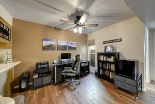 504 WESTERN SKIES Drive SE Home Office