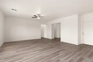 812 Calle De Las Rosas Living Room