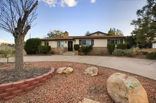 5152 CONSTITUTION Avenue NE, Albuquerque