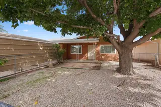 232 Shirley Street NE 