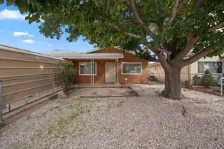 232 Shirley Street NE 