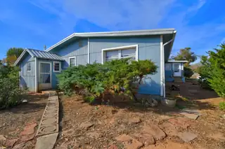 11 Stephens Place, Bluewater