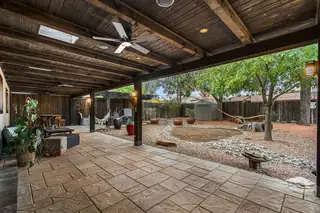 11008 Morris Court NE Patio