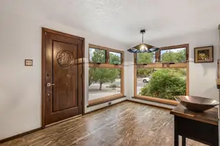 11008 Morris Court NE Living Room