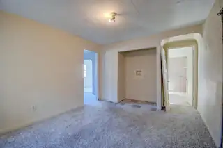 318 Wisconsin Street NE 