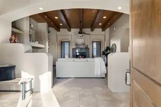 400 ALBOR Circle NE Living Room