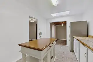 4800 Southern Avenue SE Kitchen