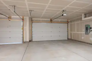 1532 Valle De Colores Road NW Garage