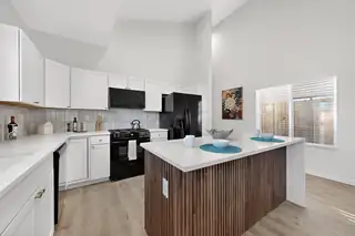 1100a 10th Street SW Kitchen