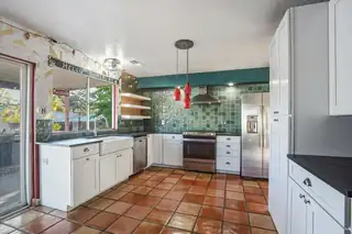 6016 Unitas Lane NW Kitchen