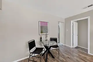 3001 Aliso Drive NE Dining Room