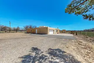 22 paizalas Drive Exterior Front