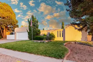 9208 Galaxia Way NE, Albuquerque