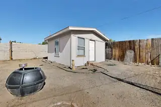 3014 Aliso Drive NE Backyard