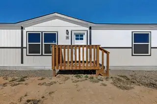 4 Sky Loop Exterior Front