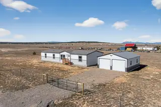 10 Sky Loop Exterior Front